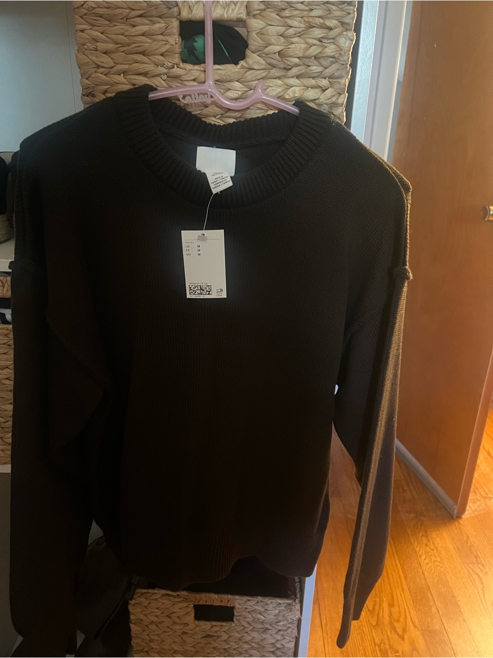 H&M Black Crewneck Sweater - Women's